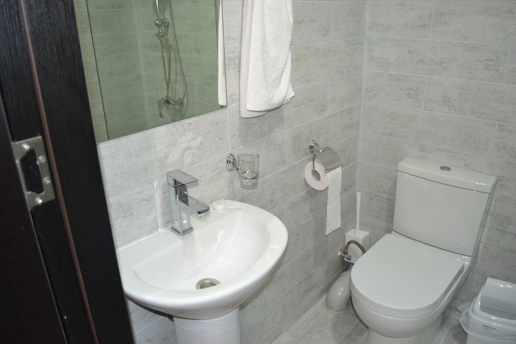 Family Apartment In Avlabari Tbilissi Extérieur photo