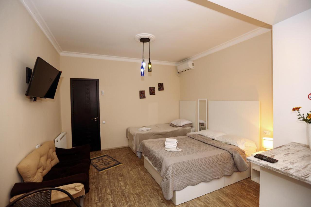Family Apartment In Avlabari Tbilissi Extérieur photo